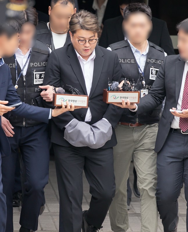 김호중